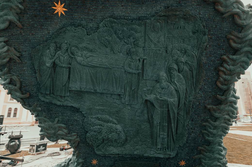 spomenik stefan nemanja ostecen muskrac otkinuo krst