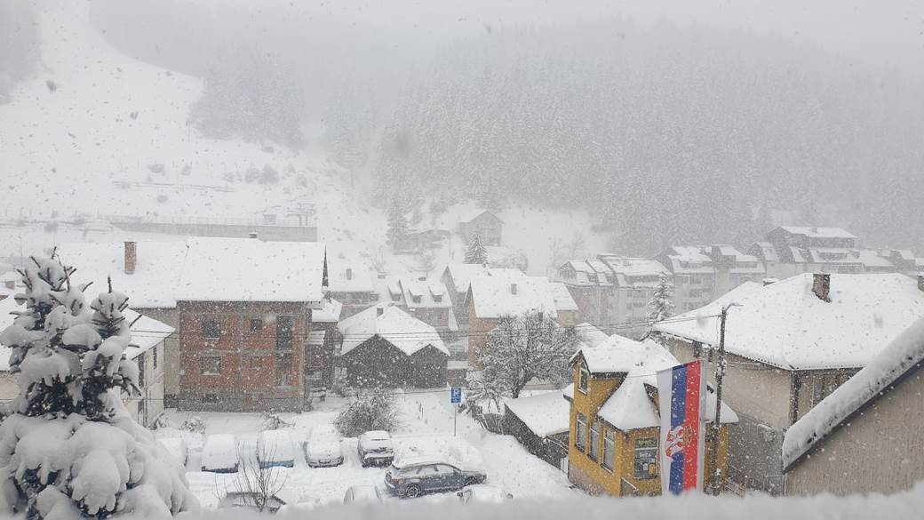 srbija sneg padavine nova varos nanosi jedan metar foto