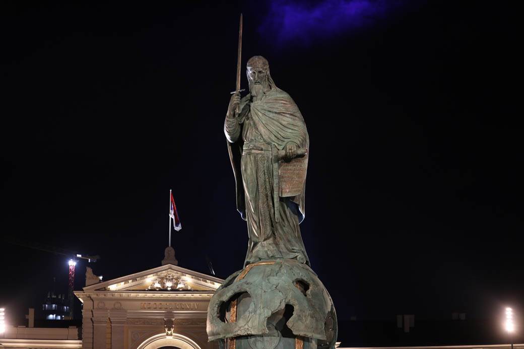 stefan nemanja spomenik koliko kosta