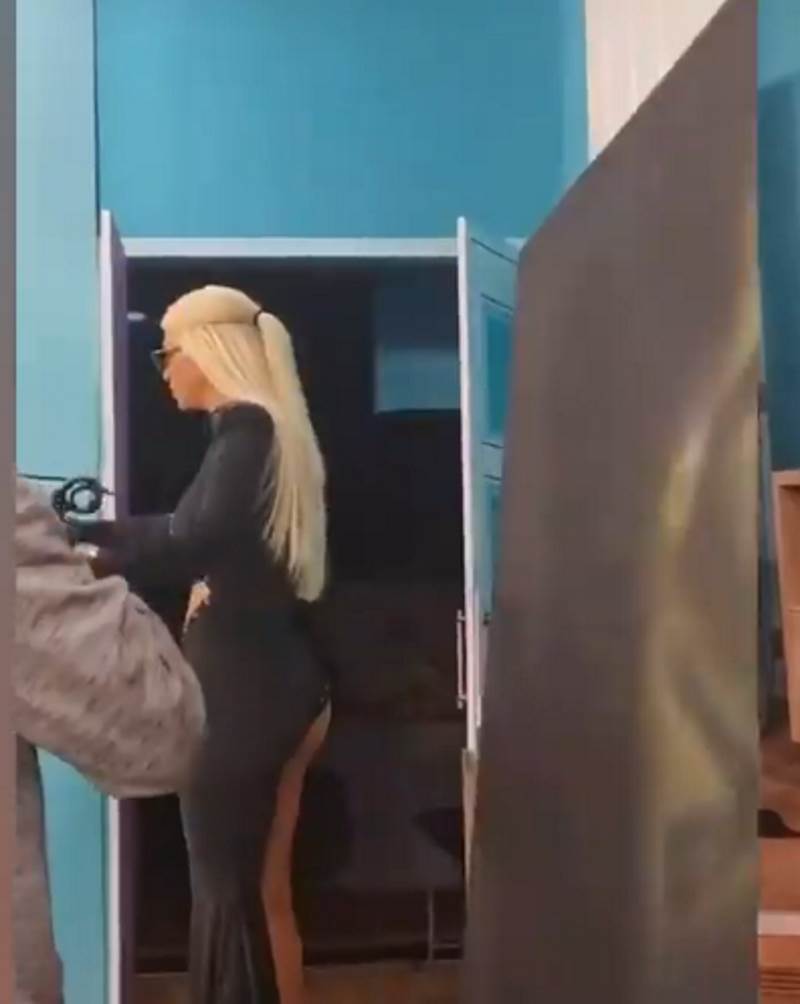 jelena karleusa haljina grand grudi i zadnjica foto, video