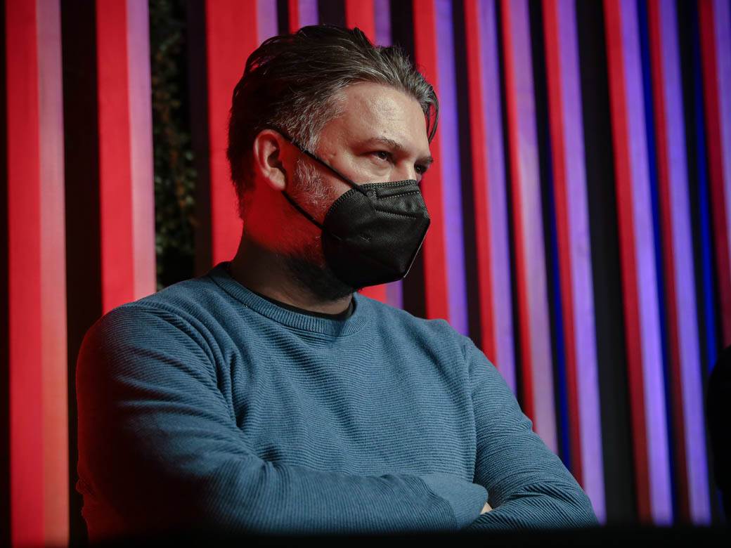 negativ koncert kombank dvorana 13. februar komentari