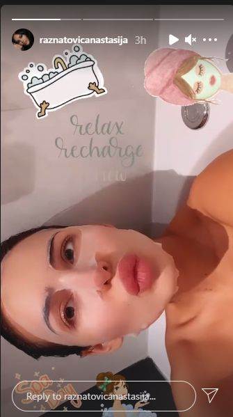 anastasija raznatovic u kadi snimak drustvene mreze