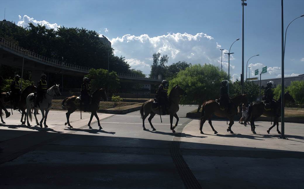 brazil rio de zaneiro plaze korona virus mere zatvaranje bolsonaro