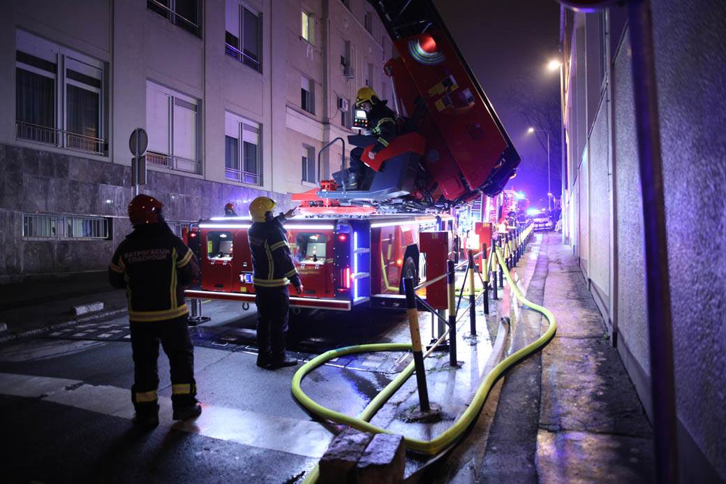 beograd zvezedara pozar ulica cirila i metodija stan