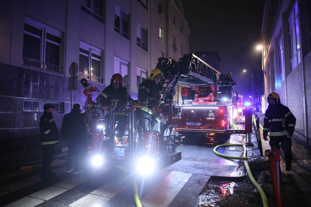 beograd zvezedara pozar ulica cirila i metodija stan