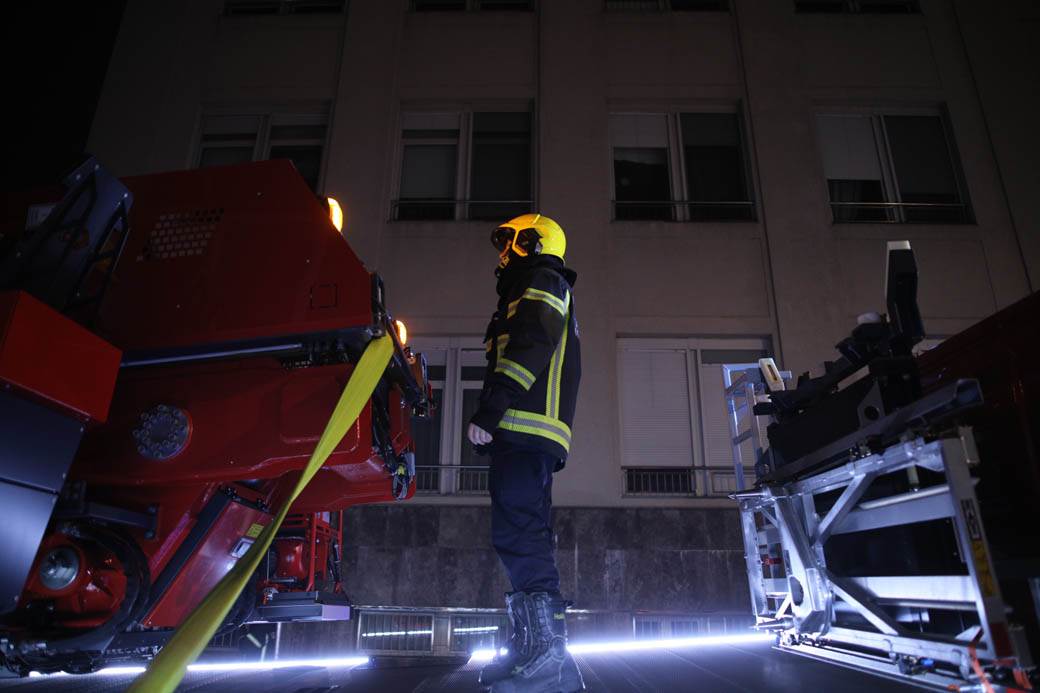 beograd zvezedara pozar ulica cirila i metodija stan
