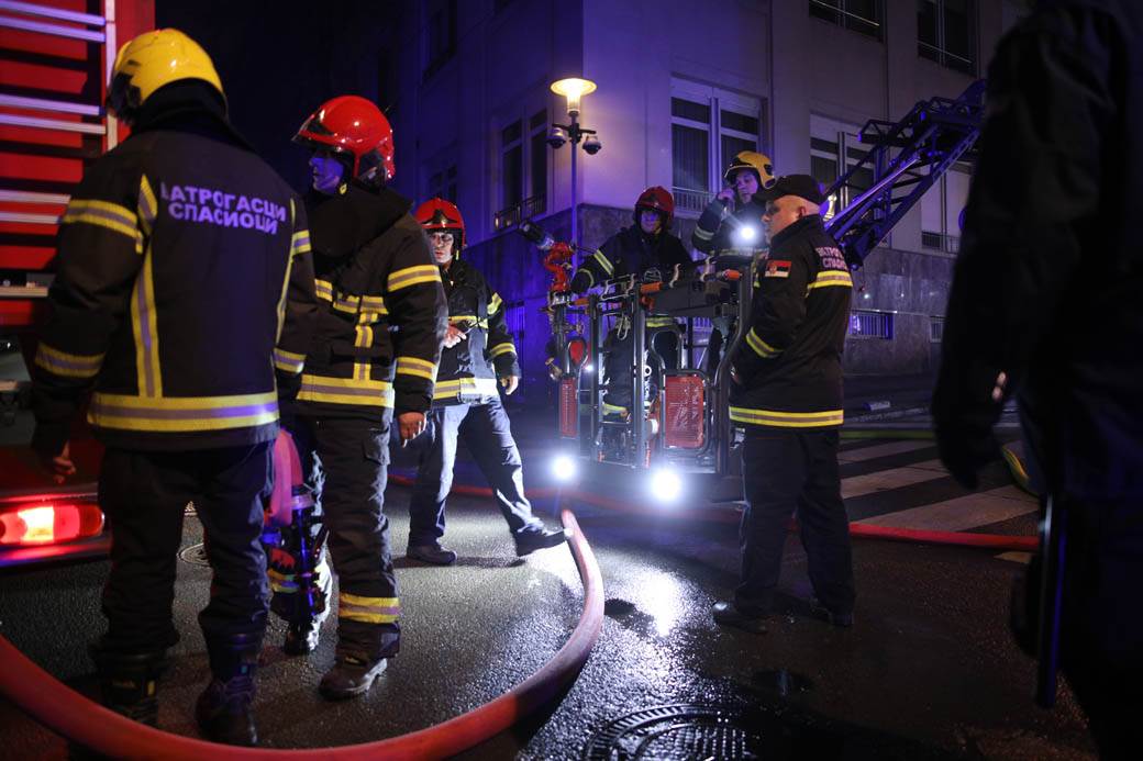 beograd zvezedara pozar ulica cirila i metodija stan