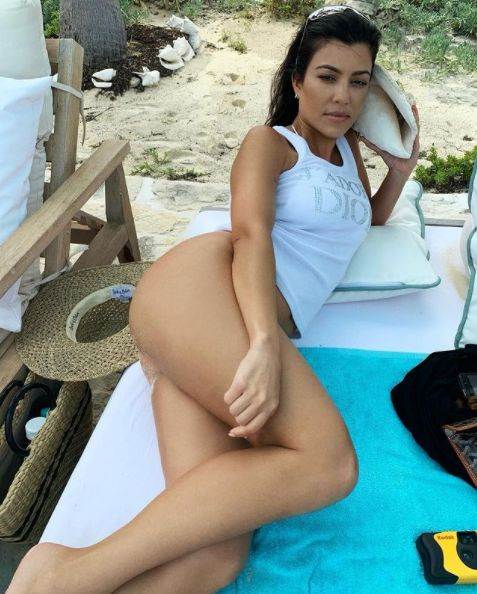 kloi kortni sestre kardasijan u bikiniju seksi telo stomak