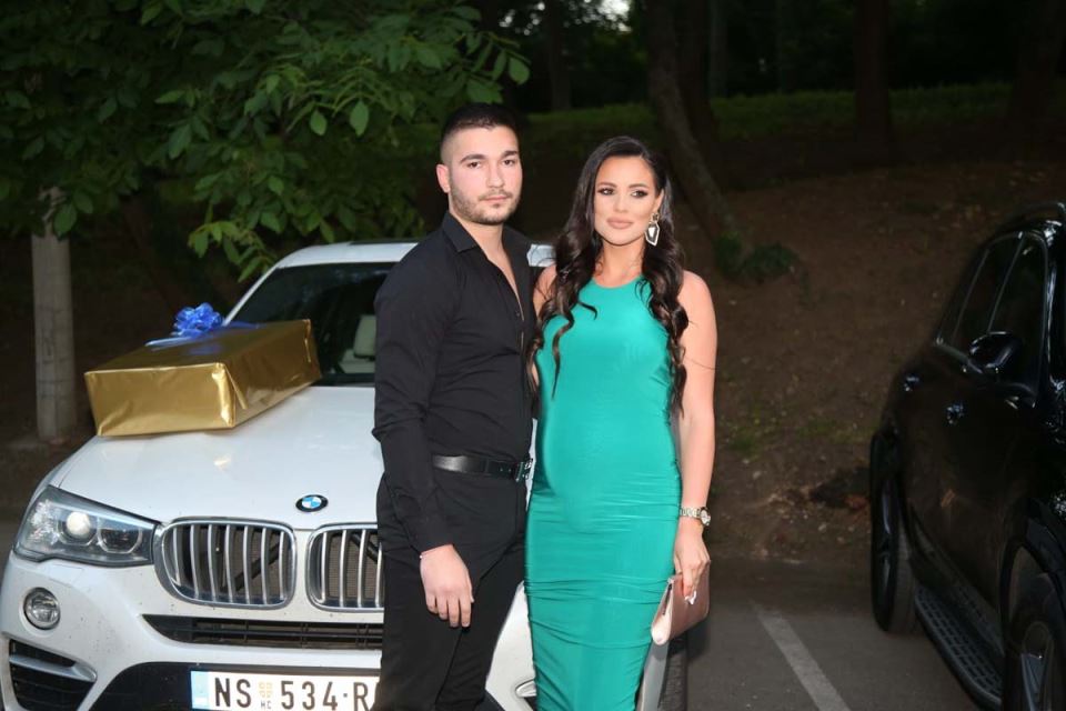 zeljko raznatovic prvi rodjendan anastasija raznatovic foto