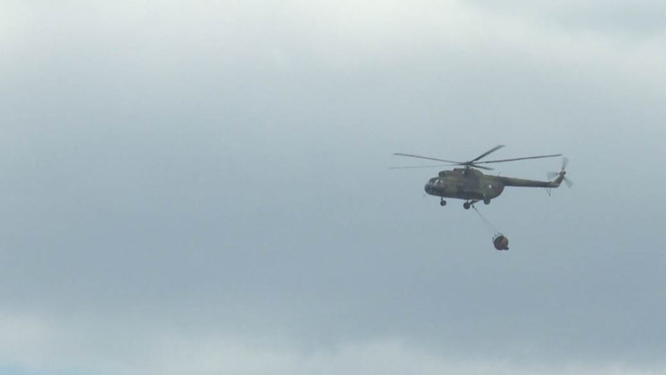 cacak pozar fabrika sloboda vojni helikopteri foto video 