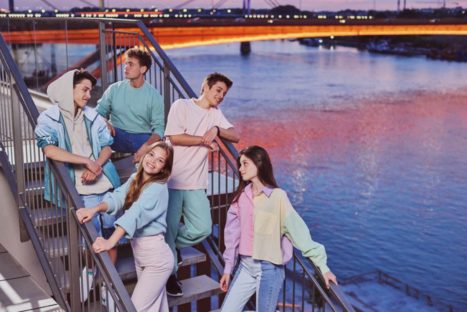 bw galerija poklanja vaucer 