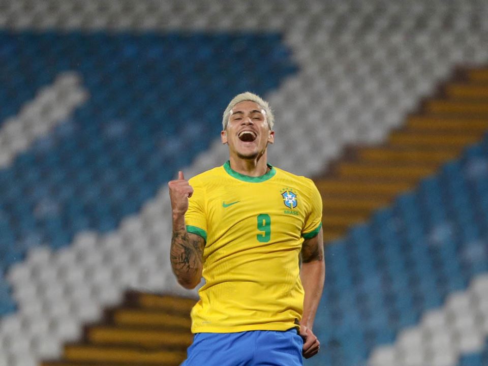 pedro brazilac dva gola srbija brazil fotografije sa utakmice