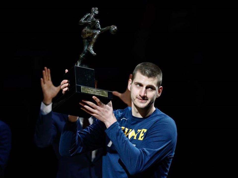 nikola jokic mvp idealna petorka nba adetokunbo doncic stef kari kavaj lenard