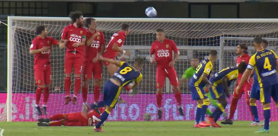 Darko Lazović dao gol za Veronu iz slobodnog udarca protiv Katancara u Kupu Italije