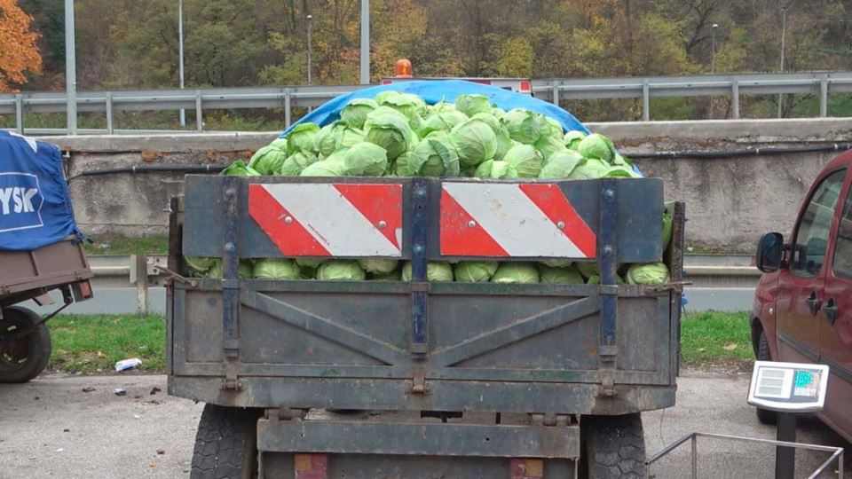 Užice Lopovi ukrali ceo traktor (1).jpg