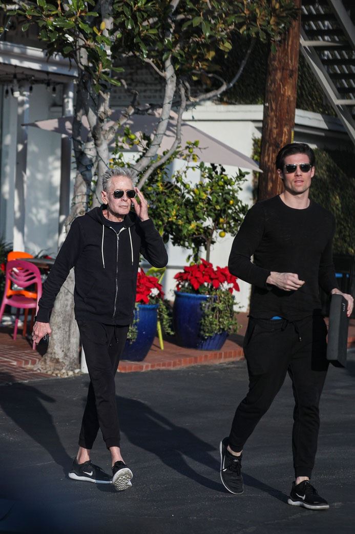 Kelvin klajn i mladi dečko (6).jpg