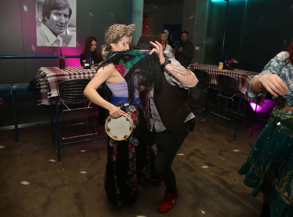 Karaoke veče sa Radom Vasić u BARu (1).jpg