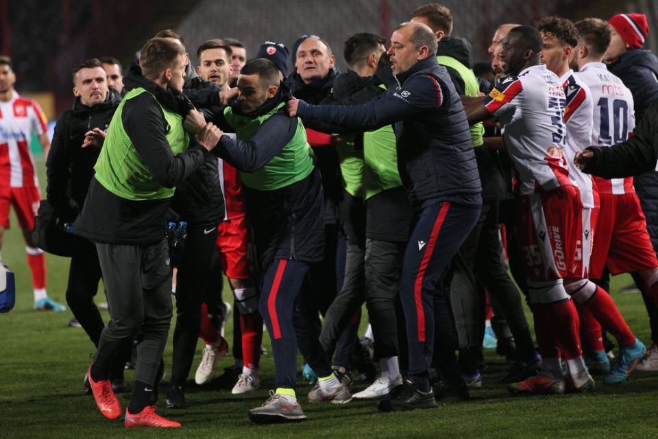 večiti derbi incident tenzija 22.JPG