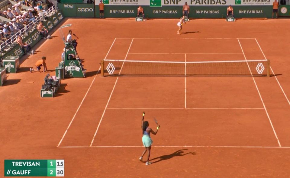 Marijane Veljović u raspravi sa Koko Gof na Rolan Garosu