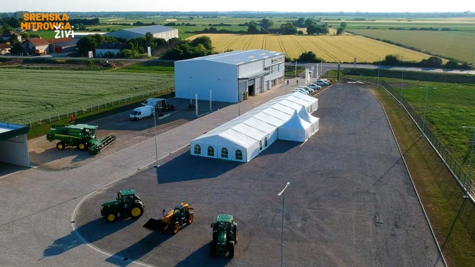 - 16x9.00_00_05_05.Still011.jpg