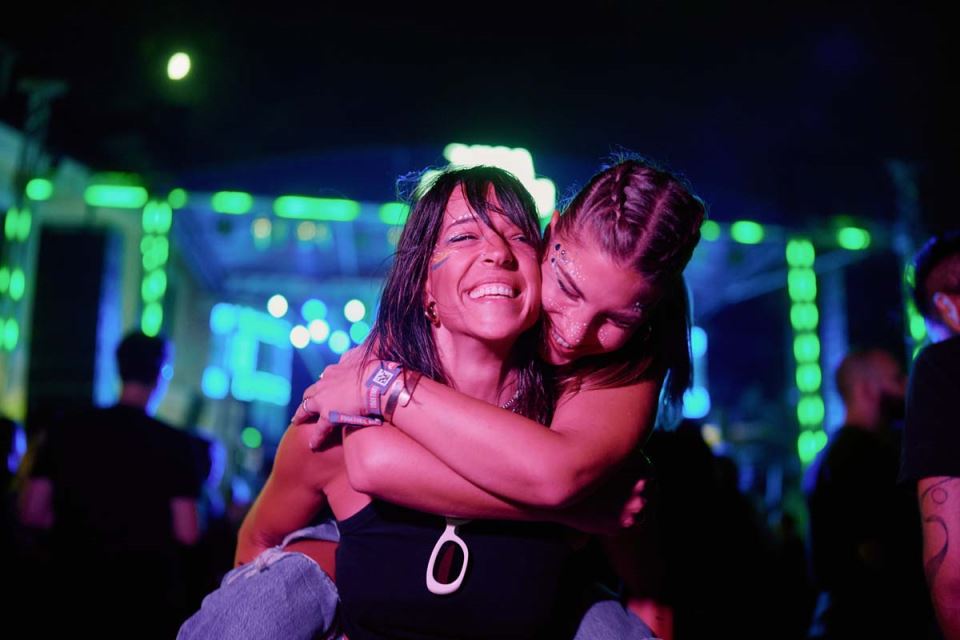 Matea Milosavljević i Nađa Erić.jpg