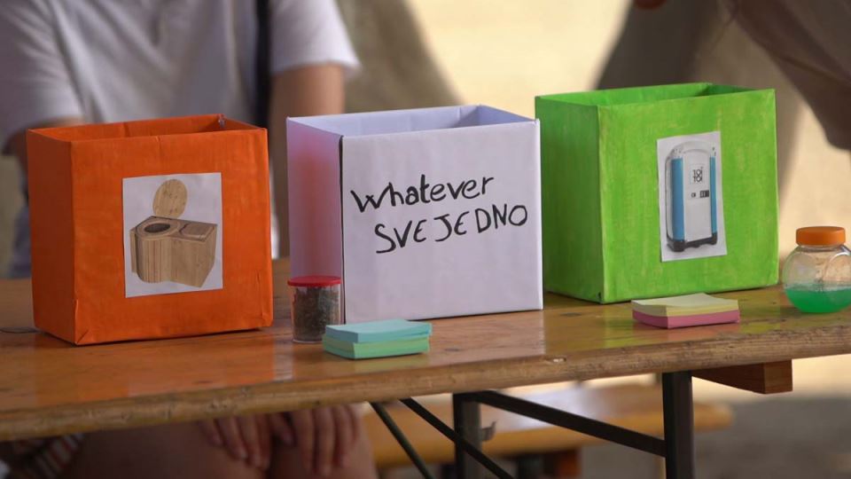 Novi Sad, Pomoc Planeti (2).jpg