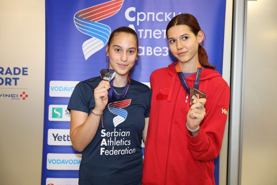 Vilagoš i Topić stigle u Beograd-9.jpg