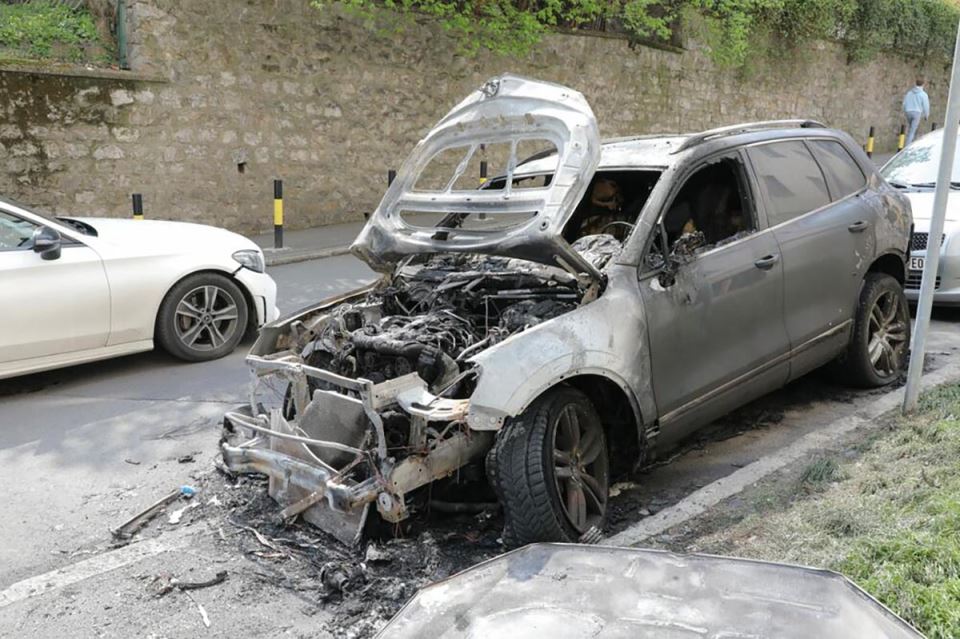SNIMCI UNIŠTENOG AUTOMOBILA ČELNIKA SRPSKOG SPORTA (10).jpg