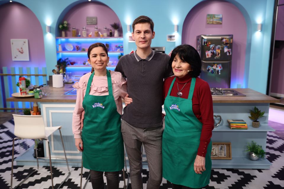 Majke i snajke (1).jpg