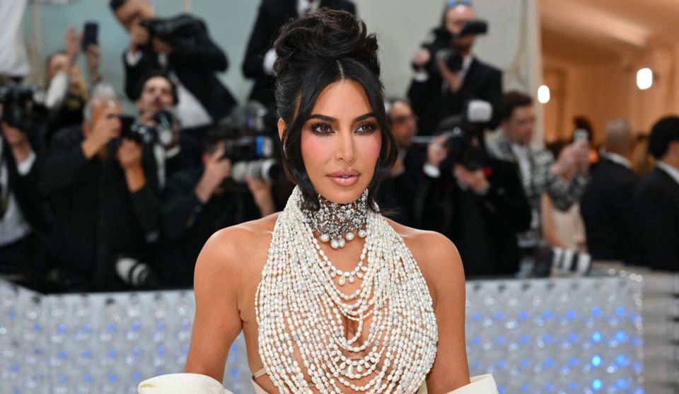 Kim Kardašijan Met Gala (1).jpg