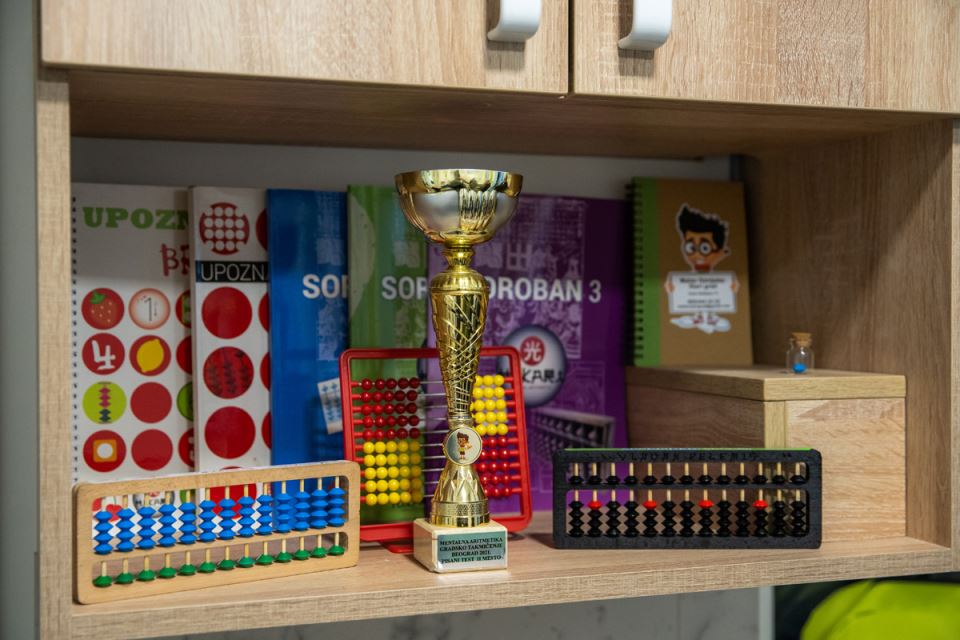 Malci Genijalci  (1).jpg