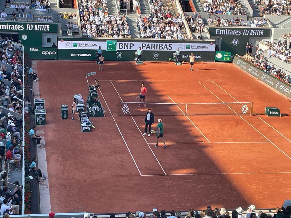 Fokina se povredio, Novak odmah prišao (7).jpg