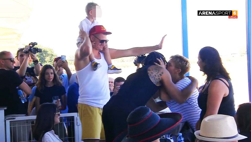 Nikola Jokić se ljubi sa Eronom Gordonom