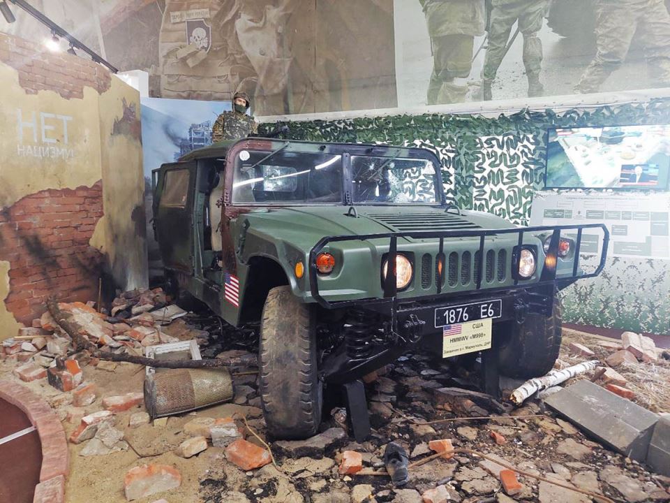 Vojna vozila (2).jpg