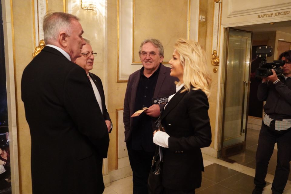 Lena Kovacevic s ocem.jpg