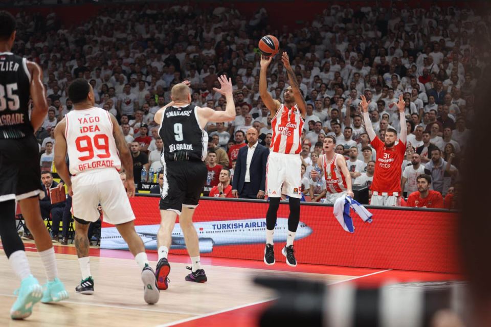 Crvena zvezda pobedila zbog Teodosića i Gilespija, Partizan izgubio zbog Ledeja MONDO analiza