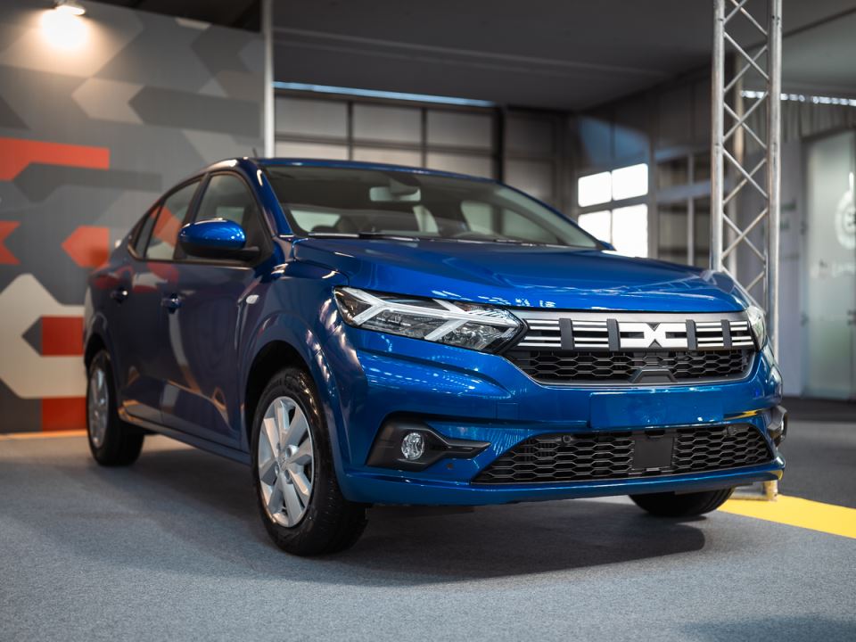 Sajam automiobila Dacia Logan-9.jpg