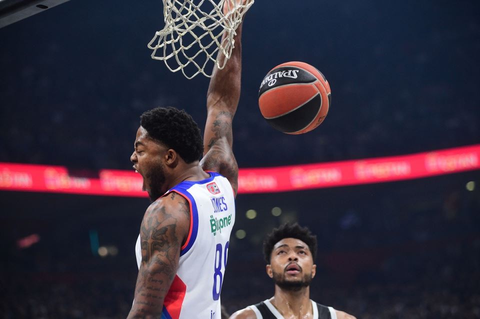 Tajrik Džouns, Efes