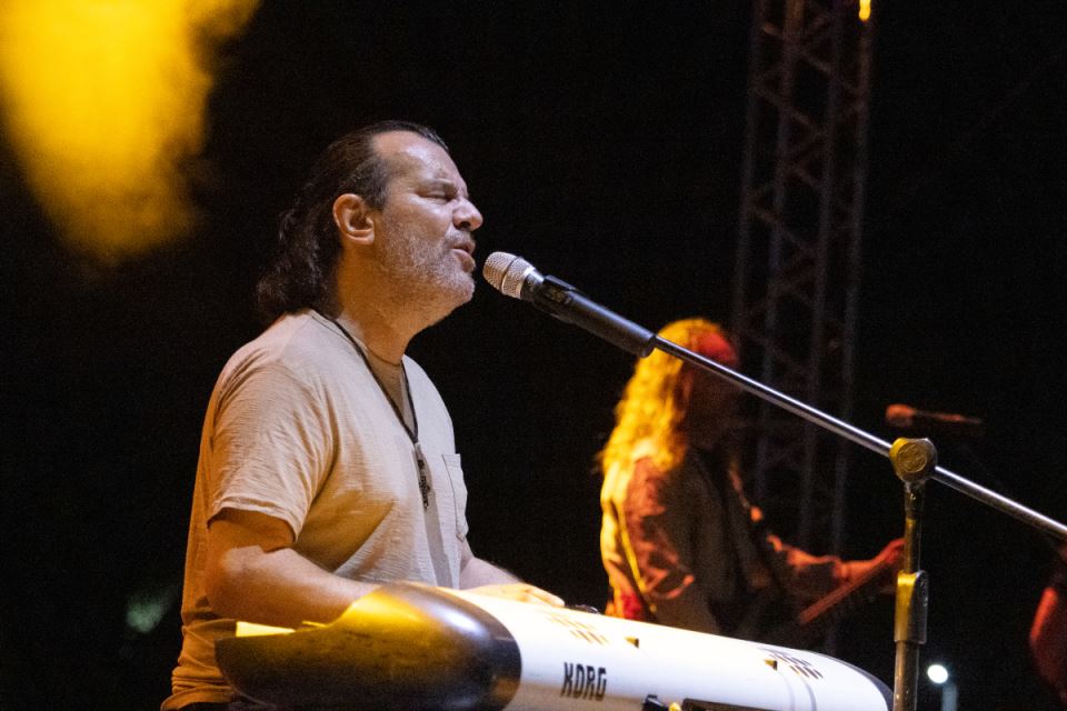 Aca Lukas na koncertu.jpg