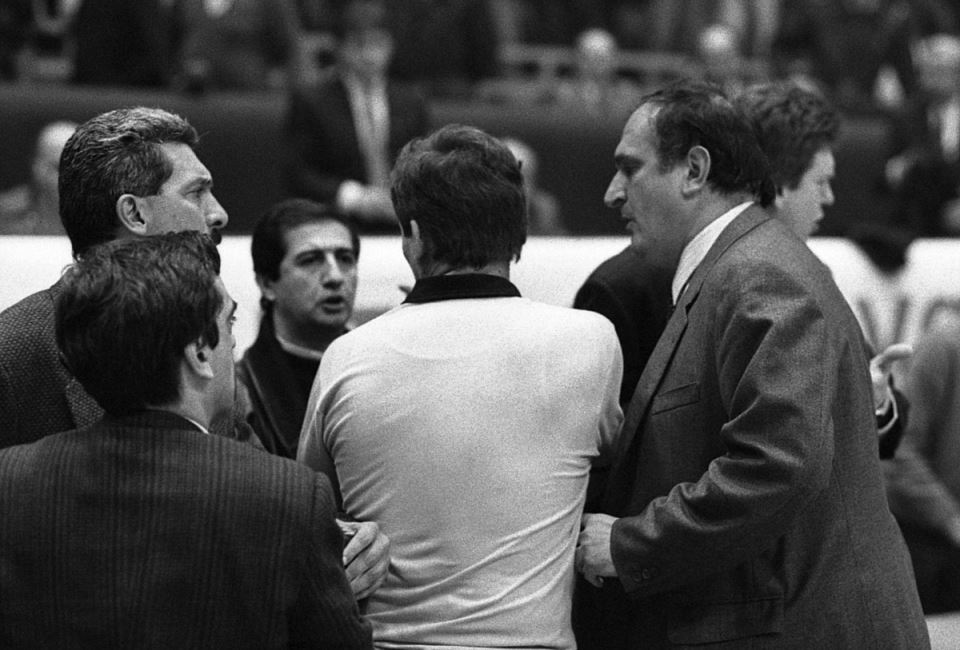 Košarkaš Amerikanac Mark Petevej se ubio, slomio obruč protiv Crvene zvezde 