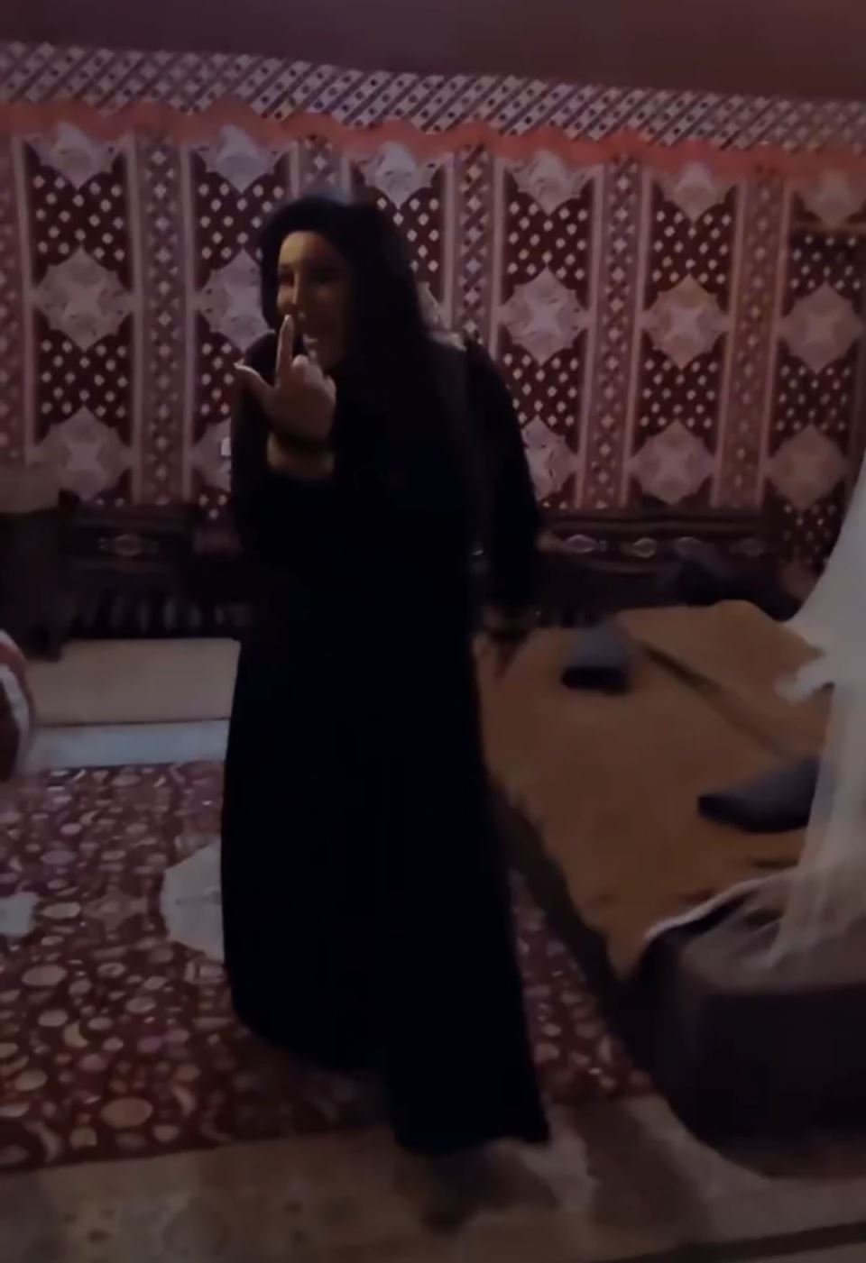 Dragana Mirković u Dubaiju u šator (10).jpg