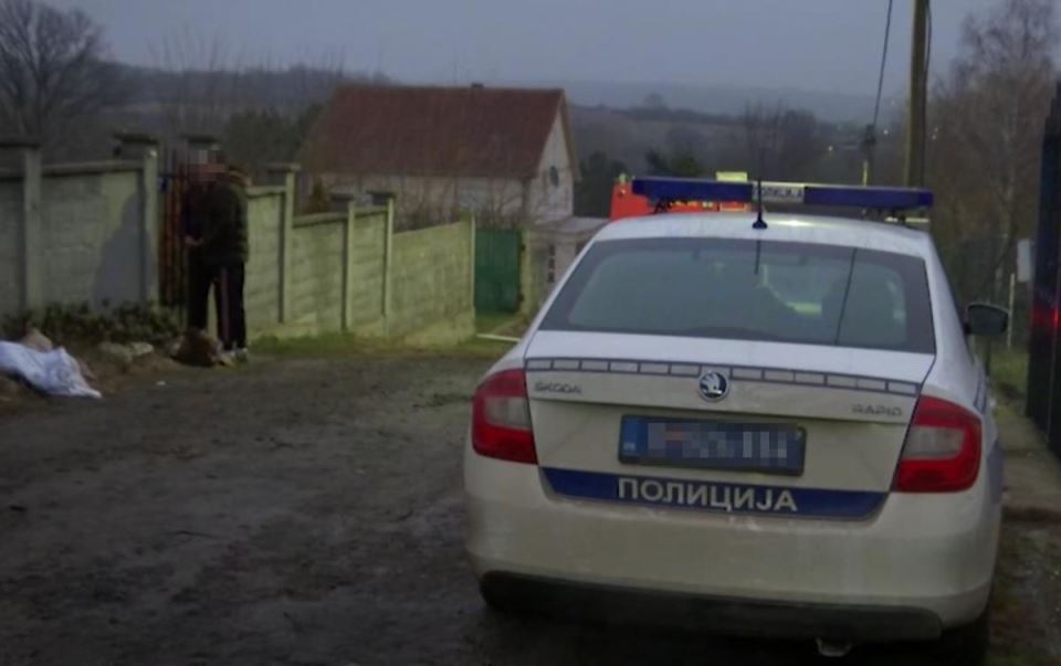 Potresne scene ispred staračkog doma u Barajevu (1).jpg