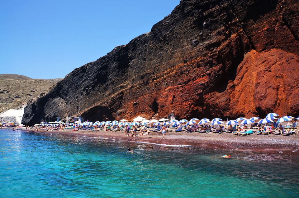 Crvena plaža na Santoriniju (1).jpg