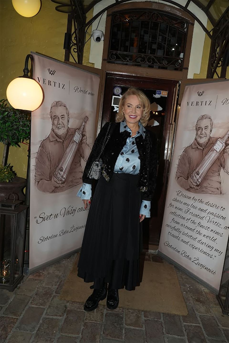 Lepa Brena (2).jpg