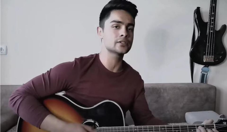 Operisan gitarista grupe DNK Goran Tonev