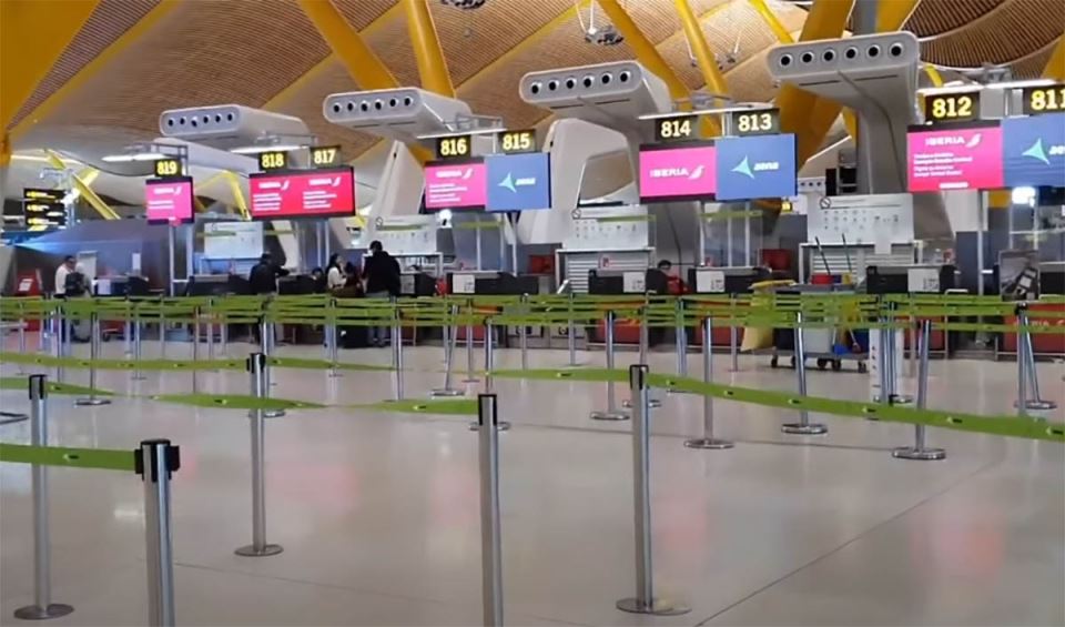 napušteni aerodrom u Španiji (1).jpg