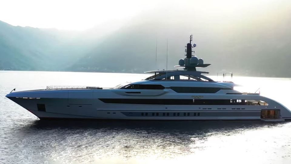 Jahta najbogatijeg Rusa (1).jpg