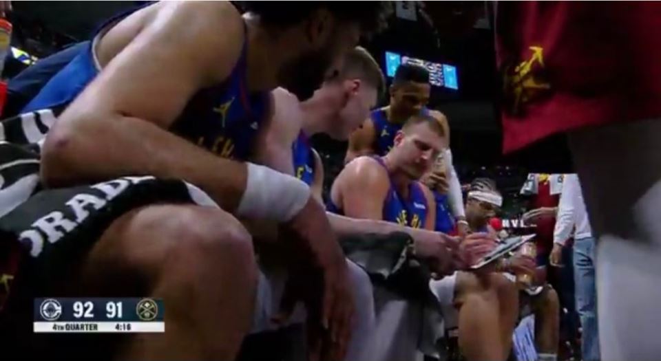 Nikola Jokić vodi tajm aut Denvera