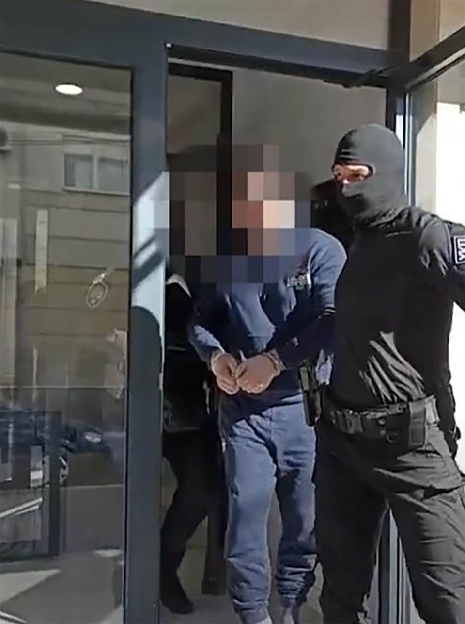 Hapšenje Saše Đ. i članova kriminalne grupe iz Čačka (1).jpg