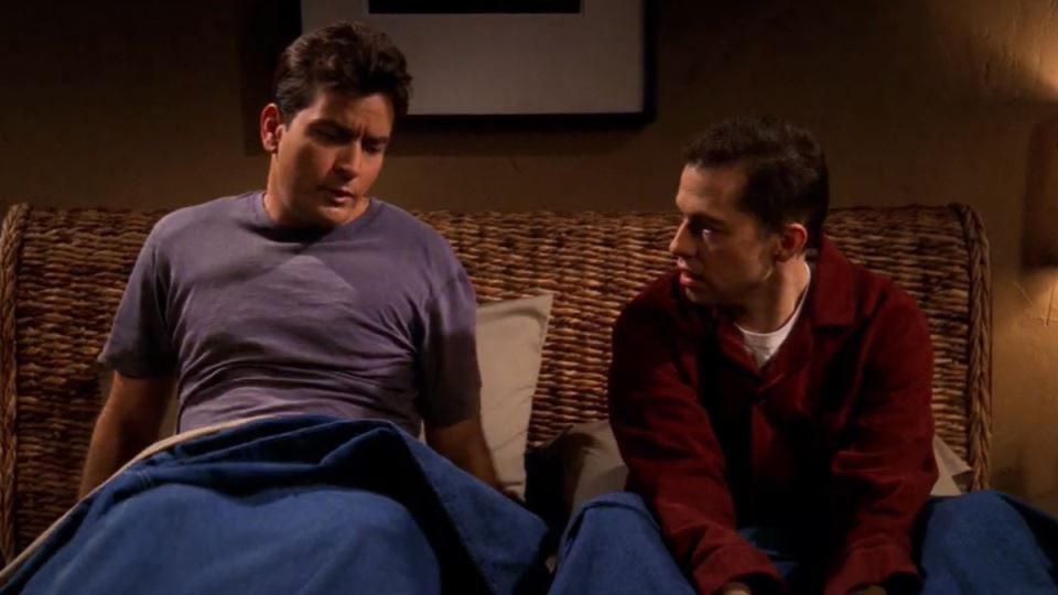 Dva i po muškarca Čarli Šin Džon Krajer